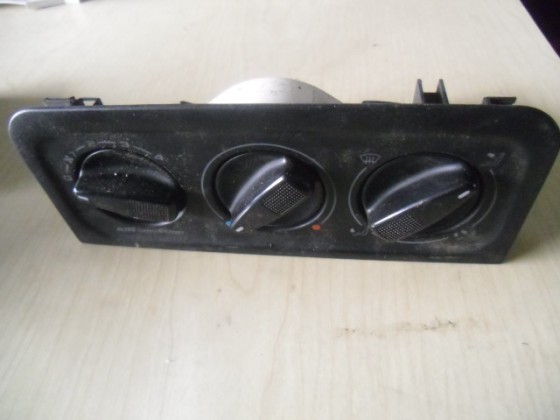 Comando de Chaufagem VW Golf III csof289
